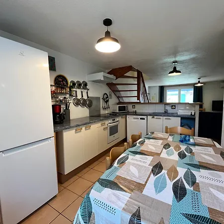 Belle Entierement Climatisee 4 10 Couchages, Fibre Wifi, 2 Terrasses Parking Privatif Dans Securisee Piscine Commune 800 M De La Lrcs69 *