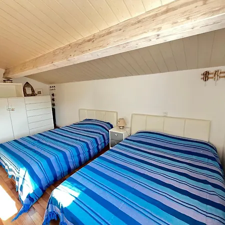 Belle Entierement Climatisee 4 10 Couchages, Fibre Wifi, 2 Terrasses Parking Privatif Dans Securisee Piscine Commune 800 M De La Lrcs69 Villa *