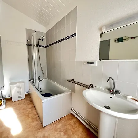 Belle Entierement Climatisee 4 10 Couchages, Fibre Wifi, 2 Terrasses Parking Privatif Dans Securisee Piscine Commune 800 M De La Lrcs69 Villa *