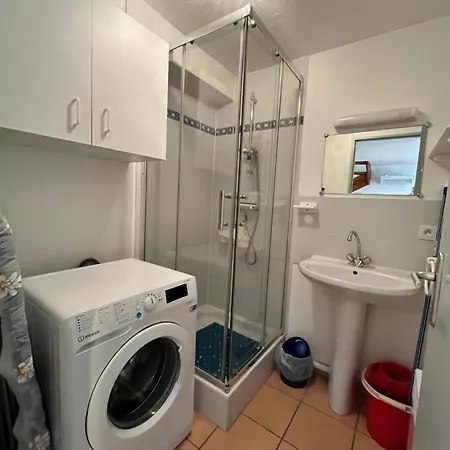Belle Entierement Climatisee 4 10 Couchages, Fibre Wifi, 2 Terrasses Parking Privatif Dans Securisee Piscine Commune 800 M De La Lrcs69 Villa Portiragnes