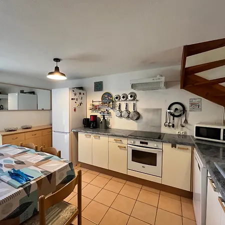 Belle Entierement Climatisee 4 10 Couchages, Fibre Wifi, 2 Terrasses Parking Privatif Dans Securisee Piscine Commune 800 M De La Lrcs69